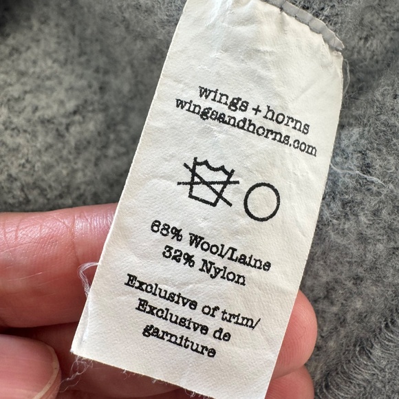 Wings + Horns Canada Light Gray Crew Neck Sweater Wool Bend SZ M - Picture 4 of 6